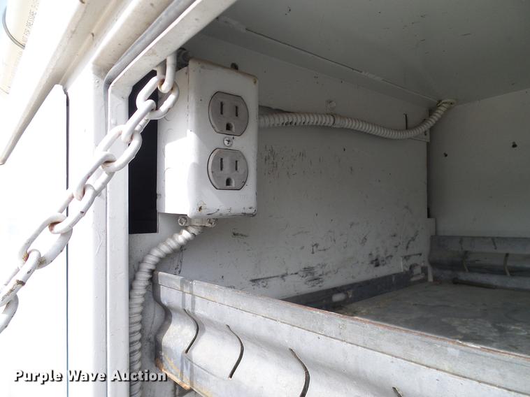 image for item DC2204 2002 Ford F550 utility truck