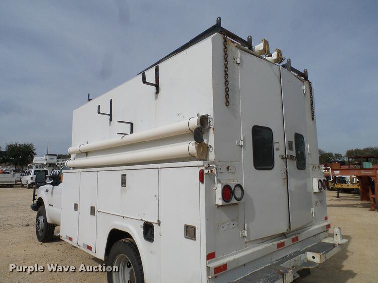 image for item DC2204 2002 Ford F550 utility truck