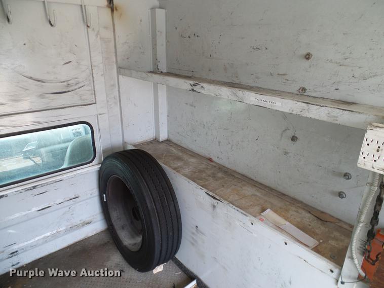 image for item DC2204 2002 Ford F550 utility truck