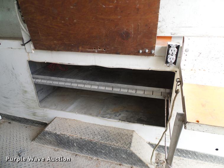 image for item DC2204 2002 Ford F550 utility truck