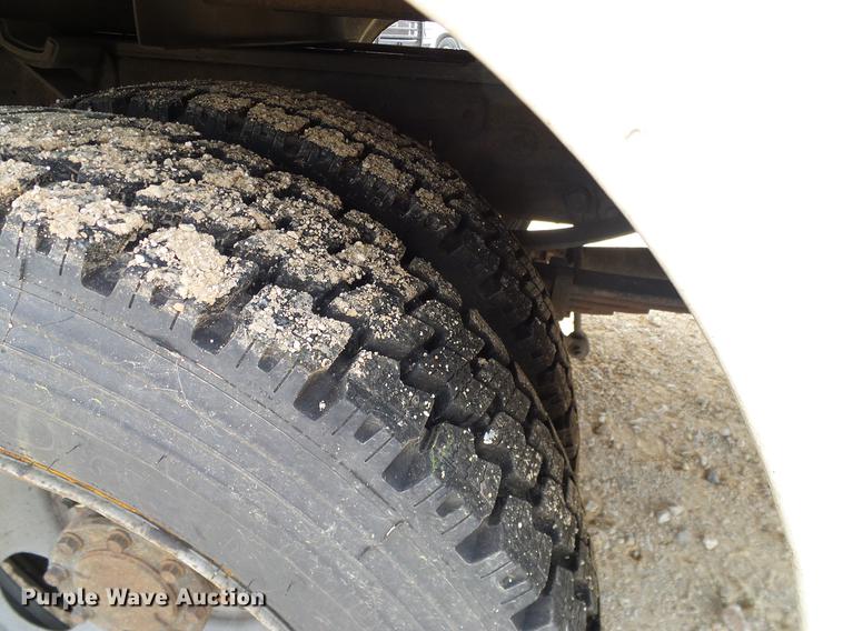 image for item DC2204 2002 Ford F550 utility truck