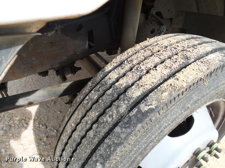 image for item DC2204 2002 Ford F550 utility truck