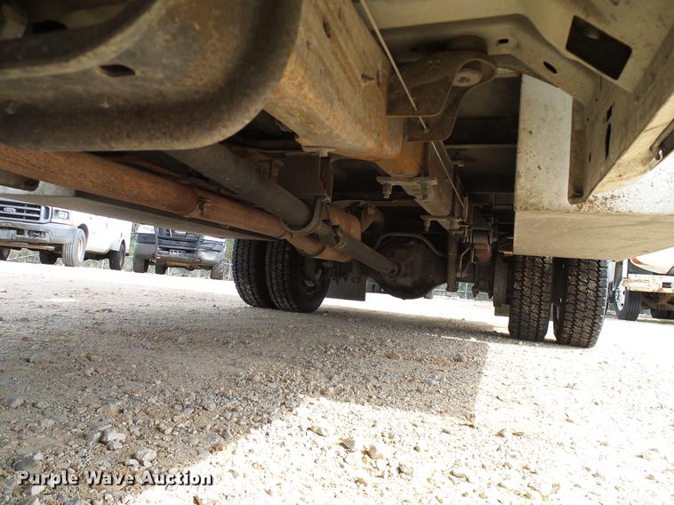 image for item DC2204 2002 Ford F550 utility truck