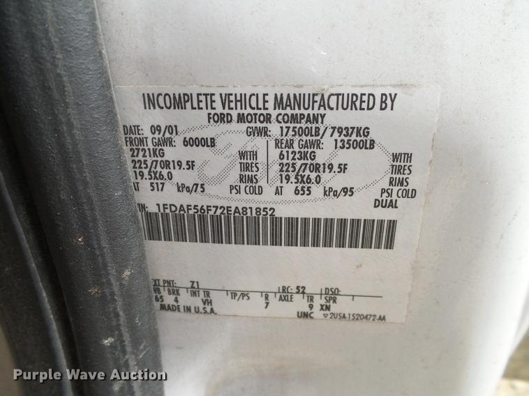 image for item DC2204 2002 Ford F550 utility truck