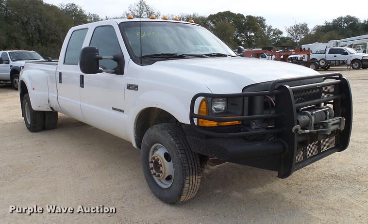 image for item DC2205 2000 Ford F350 Super Duty Crew Cab pickup truck