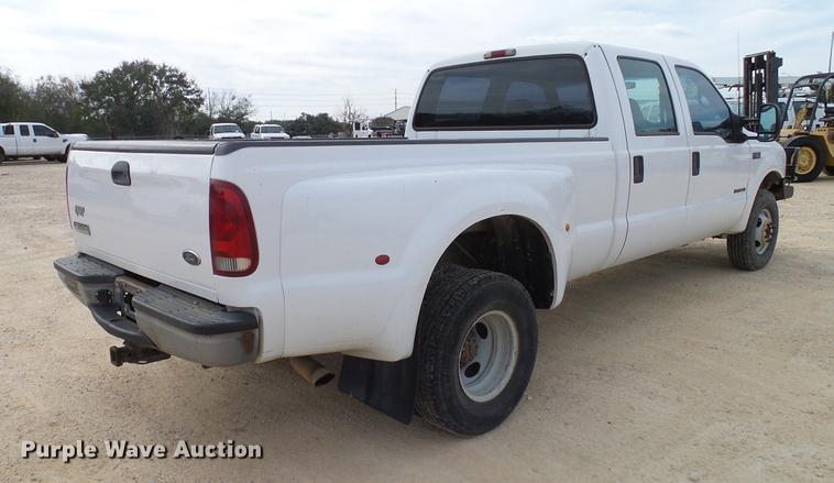 image for item DC2205 2000 Ford F350 Super Duty Crew Cab pickup truck