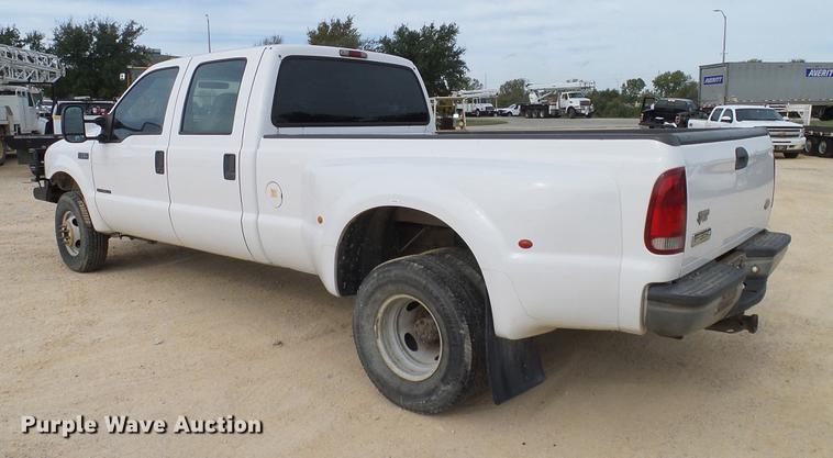 image for item DC2205 2000 Ford F350 Super Duty Crew Cab pickup truck