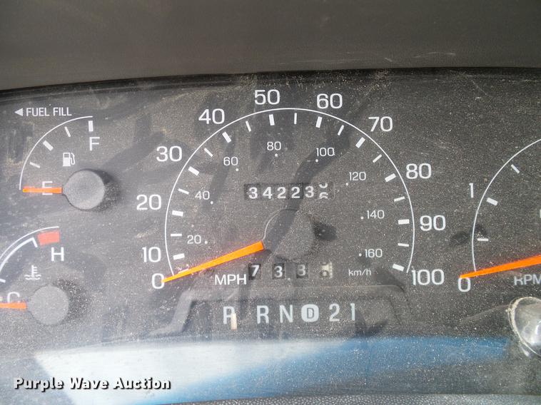 image for item DC2205 2000 Ford F350 Super Duty Crew Cab pickup truck