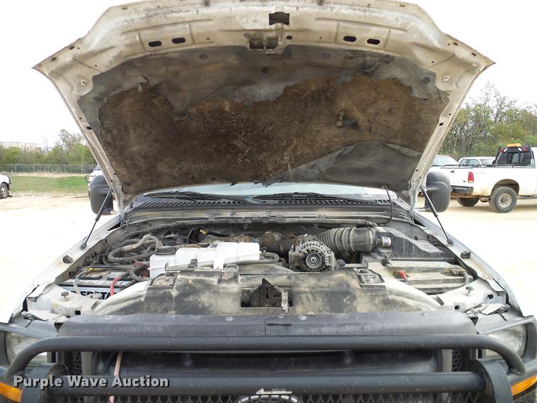 image for item DC2205 2000 Ford F350 Super Duty Crew Cab pickup truck