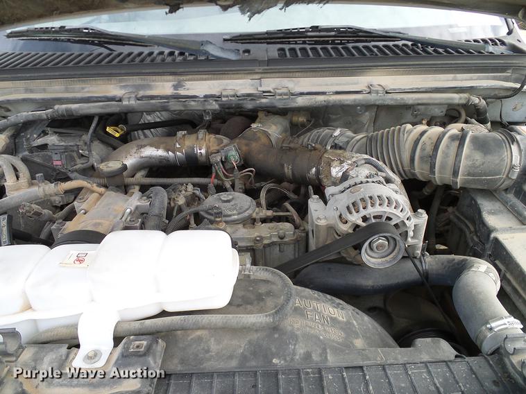 image for item DC2205 2000 Ford F350 Super Duty Crew Cab pickup truck