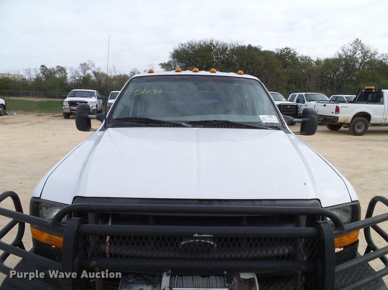 image for item DC2205 2000 Ford F350 Super Duty Crew Cab pickup truck