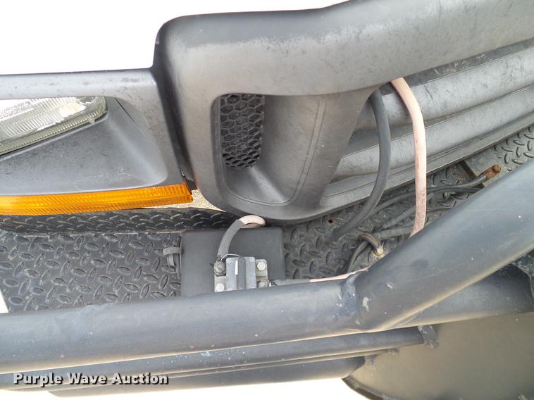 image for item DC2205 2000 Ford F350 Super Duty Crew Cab pickup truck