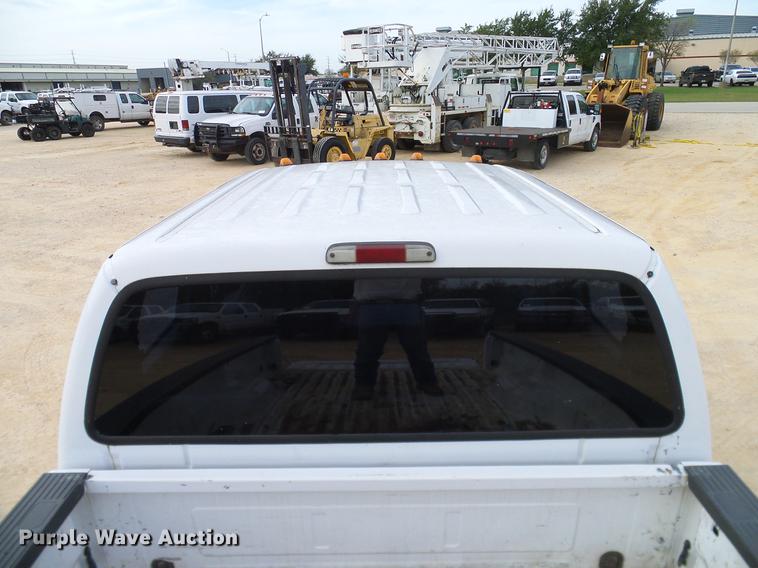 image for item DC2205 2000 Ford F350 Super Duty Crew Cab pickup truck