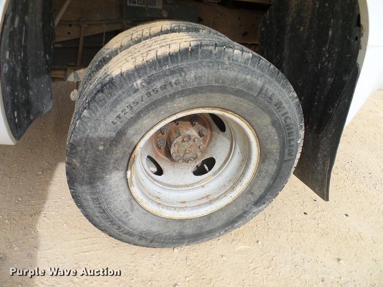 image for item DC2205 2000 Ford F350 Super Duty Crew Cab pickup truck