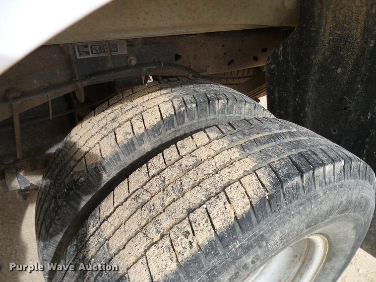 image for item DC2205 2000 Ford F350 Super Duty Crew Cab pickup truck