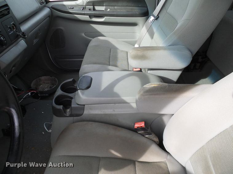 image for item DC2206 2006 Ford F350 Super Duty SuperCab utility bed pickup truck