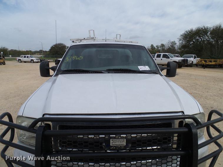 image for item DC2206 2006 Ford F350 Super Duty SuperCab utility bed pickup truck