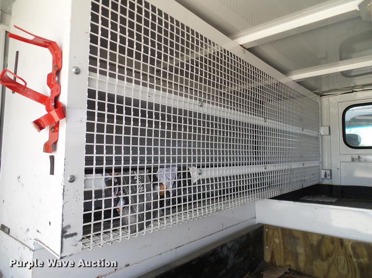 image for item DC2206 2006 Ford F350 Super Duty SuperCab utility bed pickup truck