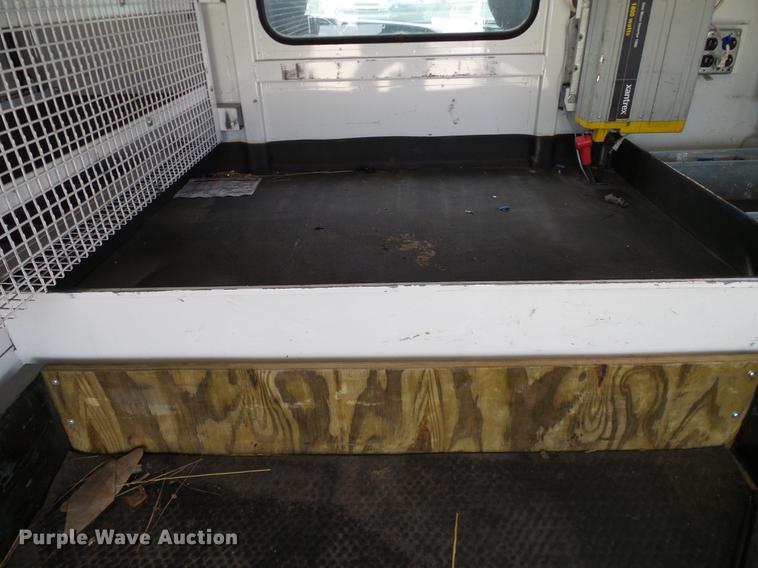 image for item DC2206 2006 Ford F350 Super Duty SuperCab utility bed pickup truck