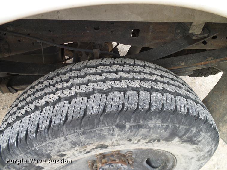 image for item DC2206 2006 Ford F350 Super Duty SuperCab utility bed pickup truck