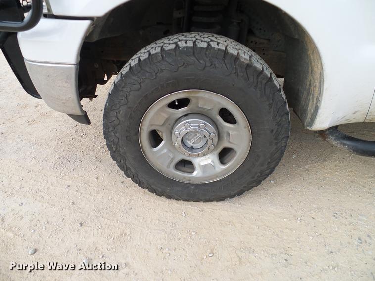 image for item DC2206 2006 Ford F350 Super Duty SuperCab utility bed pickup truck