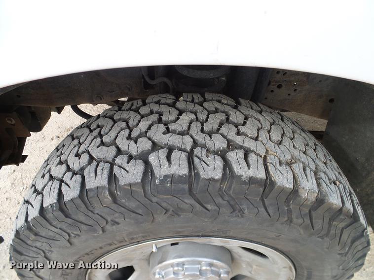 image for item DC2206 2006 Ford F350 Super Duty SuperCab utility bed pickup truck