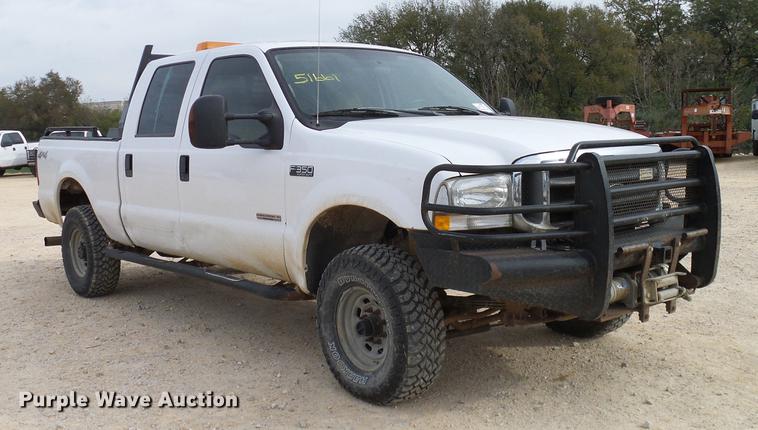 image for item DC2207 2004 Ford F350 Super Duty Crew Cab pickup truck
