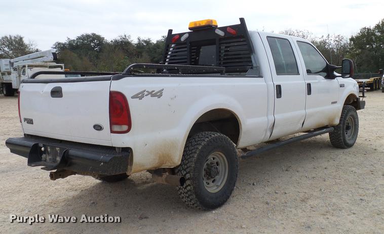 image for item DC2207 2004 Ford F350 Super Duty Crew Cab pickup truck