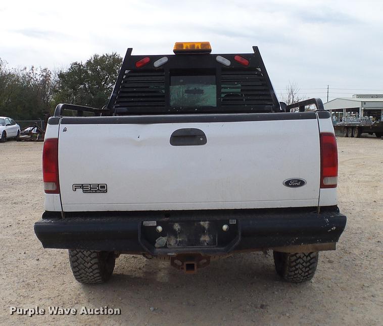 image for item DC2207 2004 Ford F350 Super Duty Crew Cab pickup truck