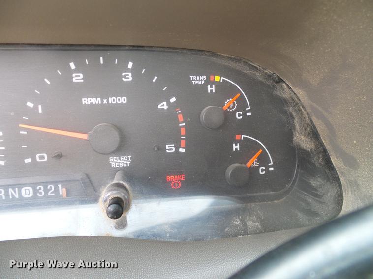 image for item DC2207 2004 Ford F350 Super Duty Crew Cab pickup truck