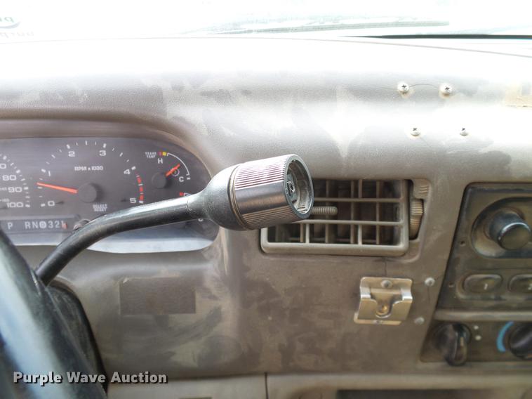 image for item DC2207 2004 Ford F350 Super Duty Crew Cab pickup truck