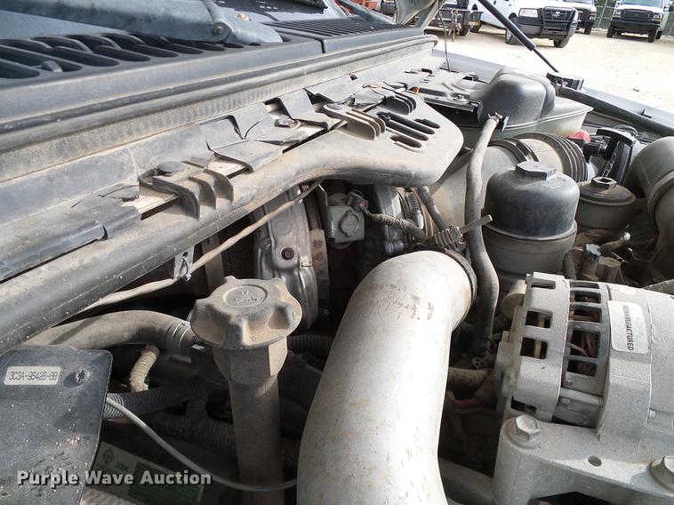 image for item DC2207 2004 Ford F350 Super Duty Crew Cab pickup truck