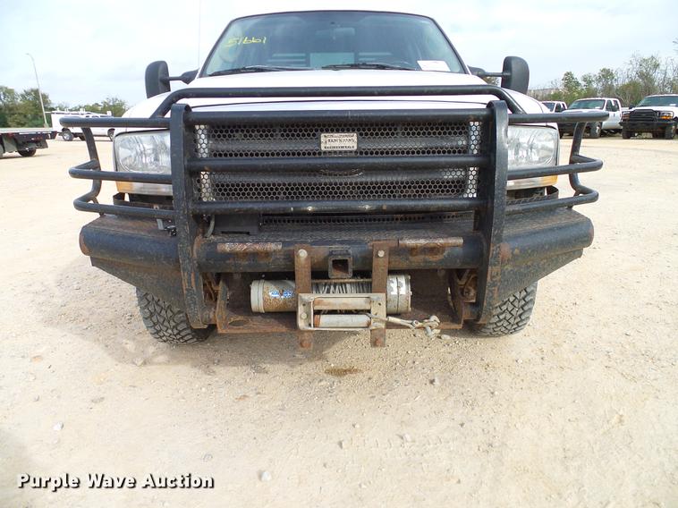 image for item DC2207 2004 Ford F350 Super Duty Crew Cab pickup truck