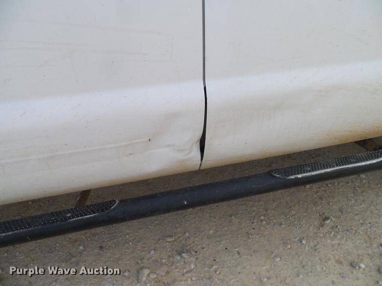 image for item DC2207 2004 Ford F350 Super Duty Crew Cab pickup truck