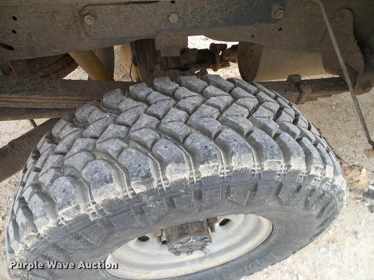 image for item DC2207 2004 Ford F350 Super Duty Crew Cab pickup truck