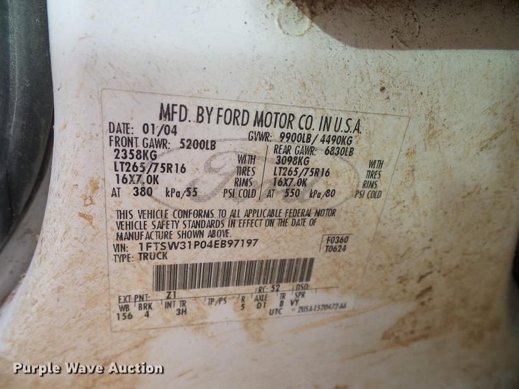 image for item DC2207 2004 Ford F350 Super Duty Crew Cab pickup truck