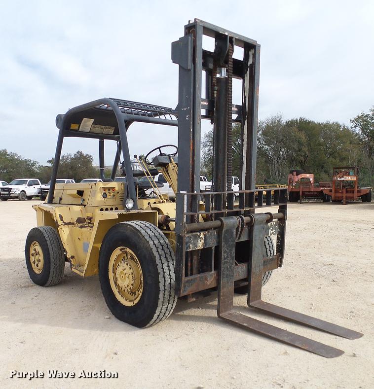 image for item DC2208 1990 Champ CB84L forklift