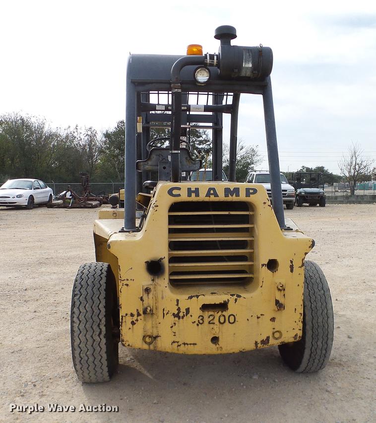 image for item DC2208 1990 Champ CB84L forklift