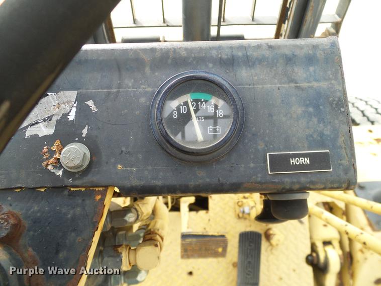 image for item DC2208 1990 Champ CB84L forklift