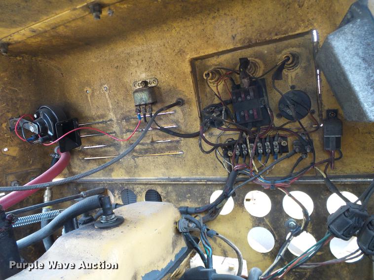 image for item DC2208 1990 Champ CB84L forklift