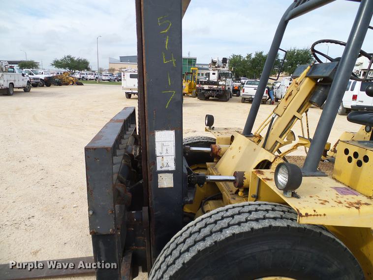 image for item DC2208 1990 Champ CB84L forklift