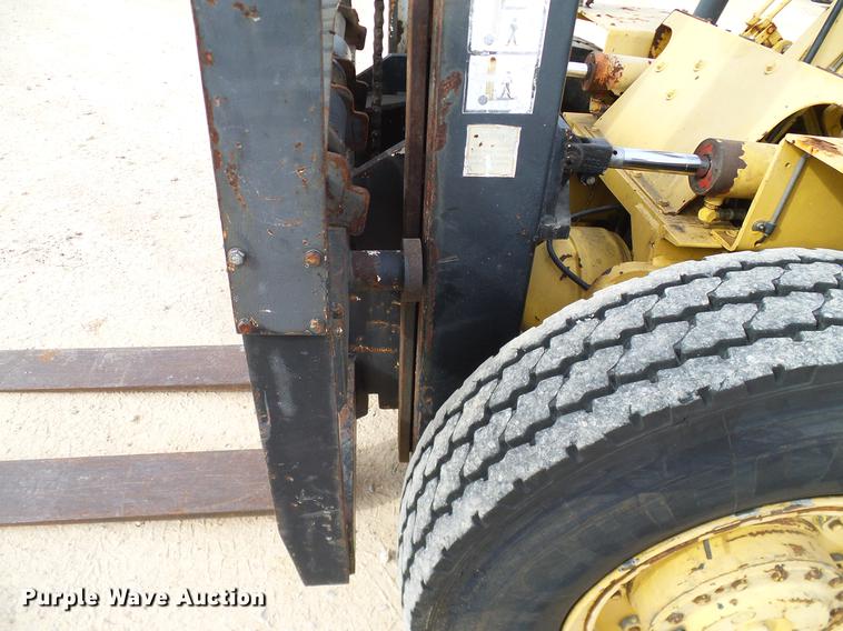 image for item DC2208 1990 Champ CB84L forklift