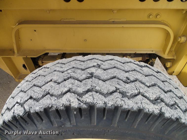 image for item DC2208 1990 Champ CB84L forklift