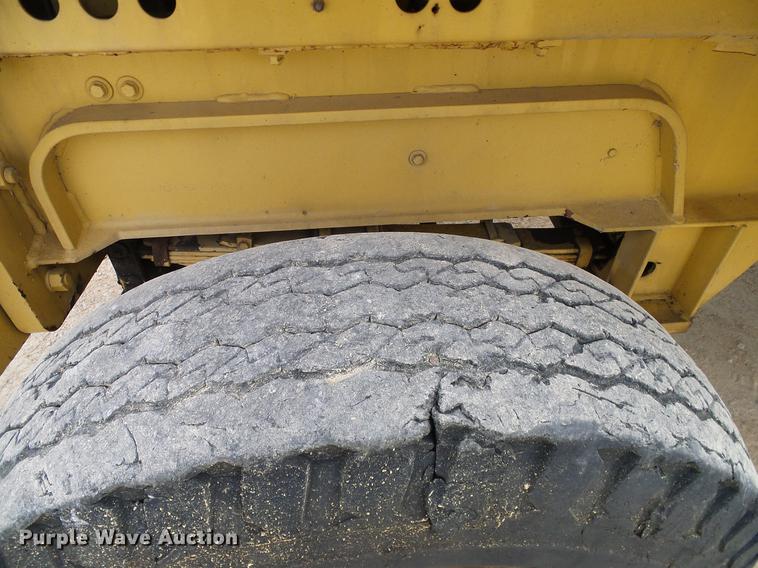 image for item DC2208 1990 Champ CB84L forklift