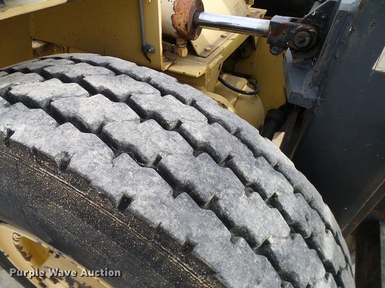 image for item DC2208 1990 Champ CB84L forklift