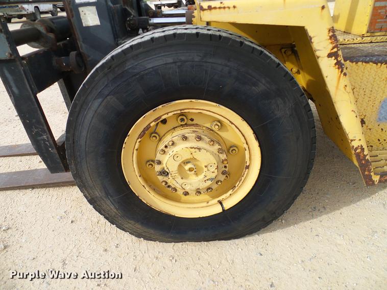 image for item DC2208 1990 Champ CB84L forklift