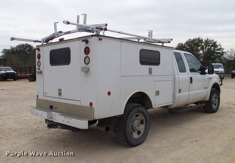 image for item DC2210 2007 Ford F350 Super Duty SuperCab utility bed pickup truck