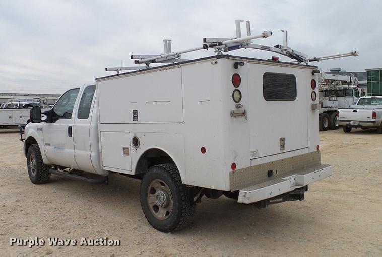image for item DC2210 2007 Ford F350 Super Duty SuperCab utility bed pickup truck