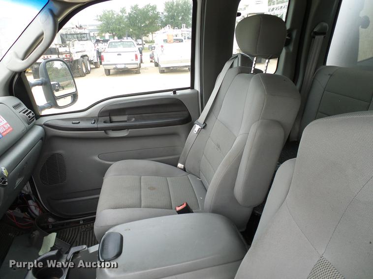 image for item DC2210 2007 Ford F350 Super Duty SuperCab utility bed pickup truck