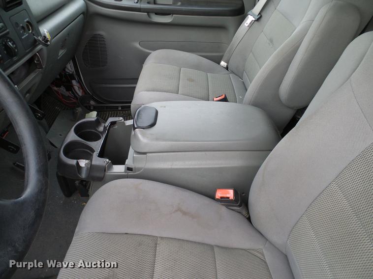 image for item DC2210 2007 Ford F350 Super Duty SuperCab utility bed pickup truck